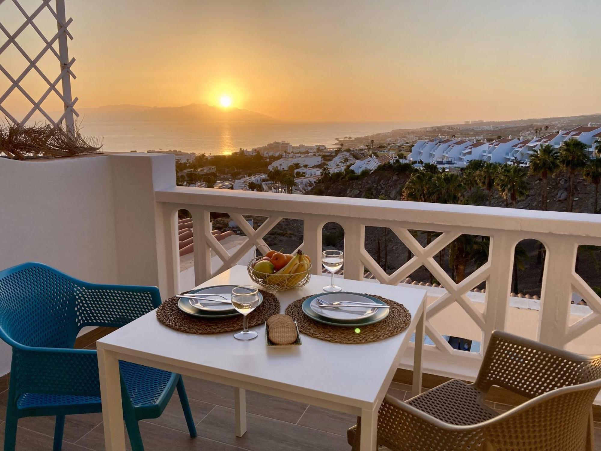 Costa Adeje - Modern Apartment With Terrace Views Of Ocean & Sunset Zewnętrze zdjęcie