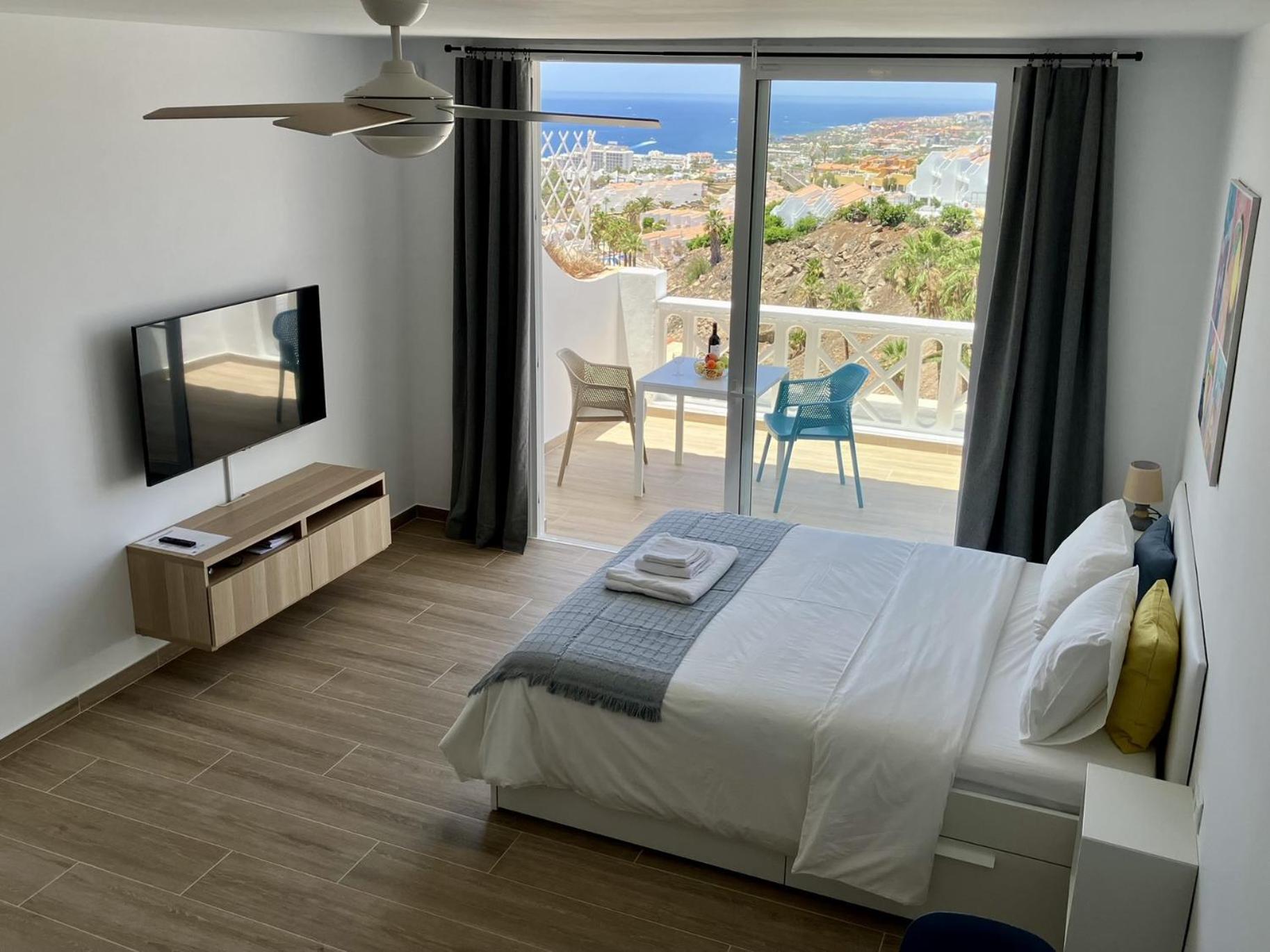 Costa Adeje - Modern Apartment With Terrace Views Of Ocean & Sunset Zewnętrze zdjęcie